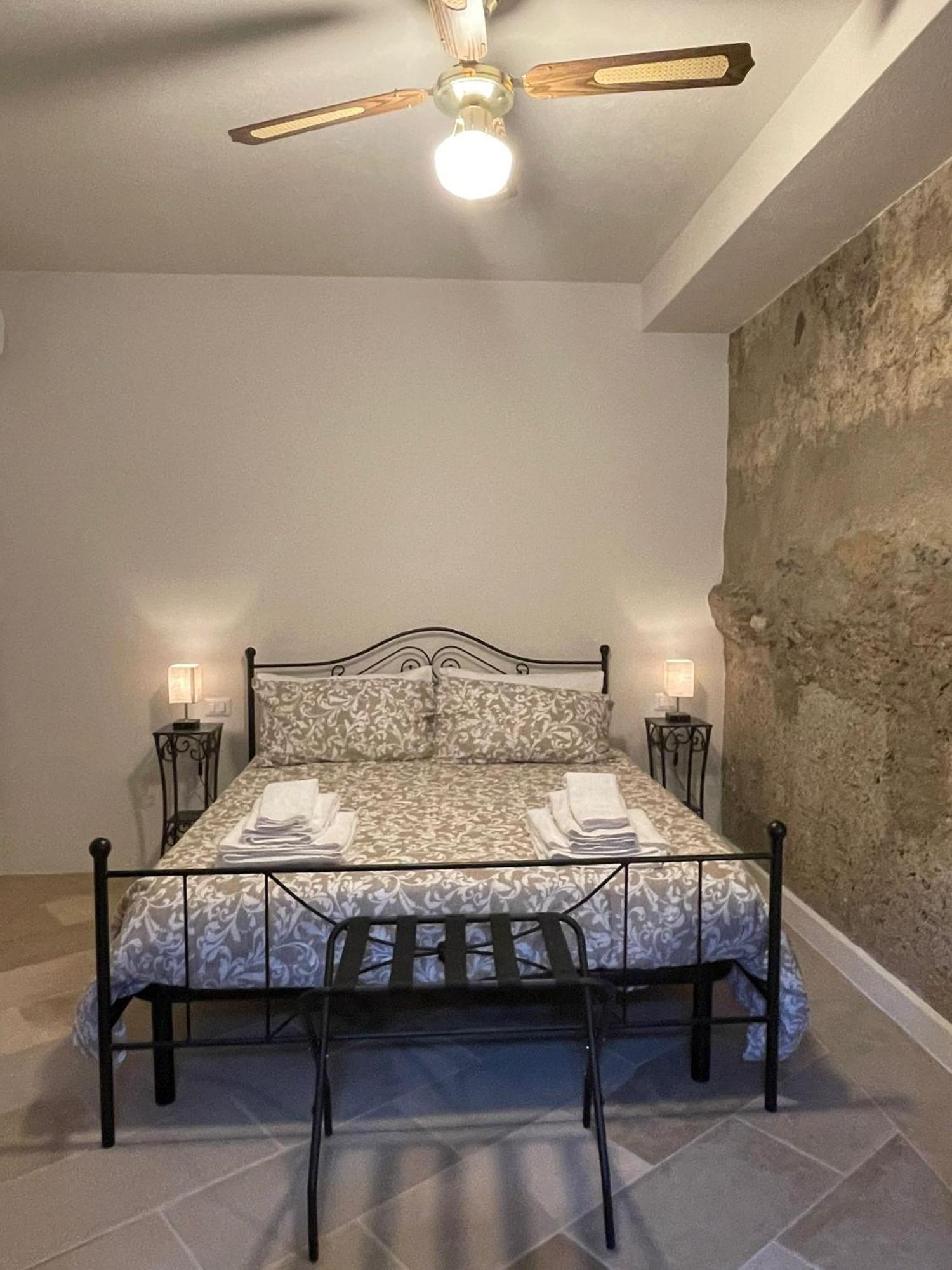 Castello D'Alcontres B&B Nizza di Sicilia Exterior foto